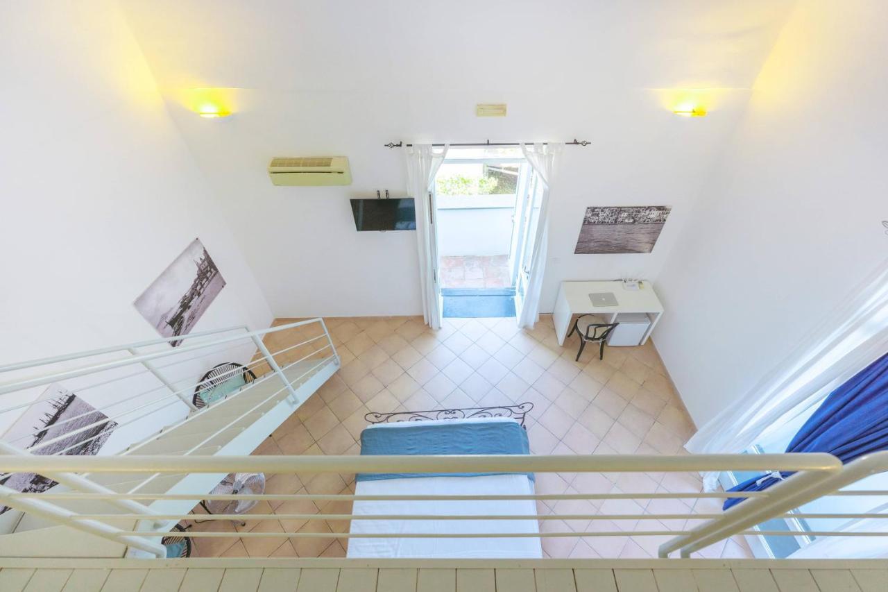 Palazzo Attila - Gioia Apartments Procida Exterior foto
